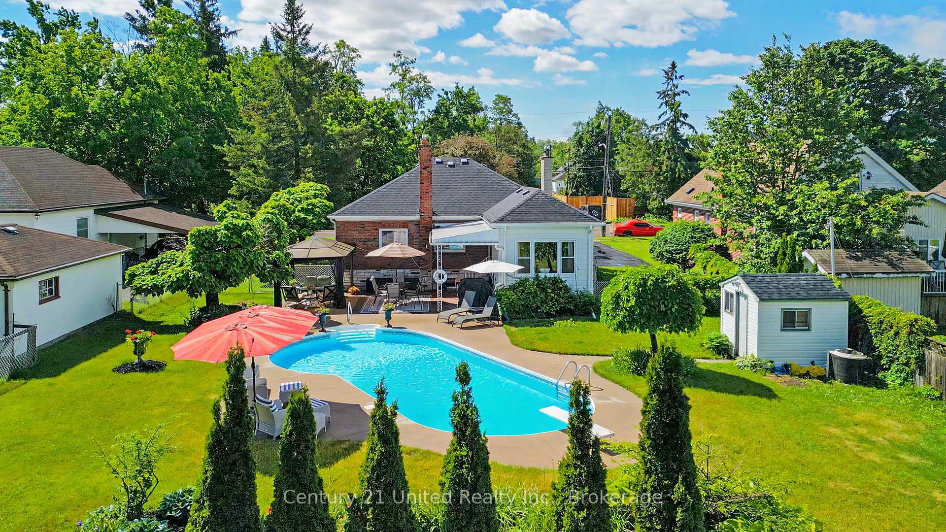 Photo 3 of 260 Mckellar Street, Peterborough, Otonabee Ward 1 — HOMEH