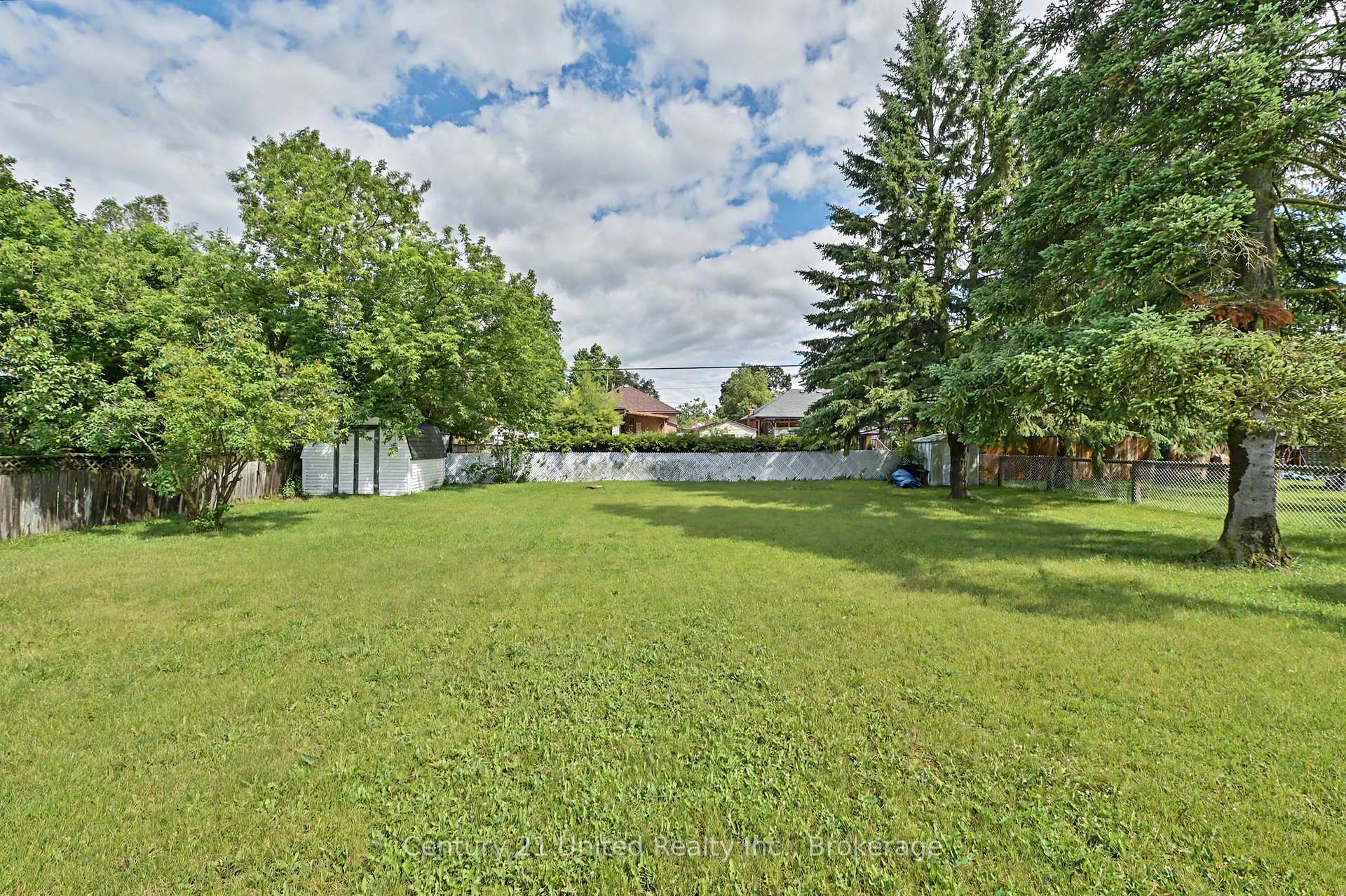 Photo 22 of 260 Mckellar Street, Peterborough, Otonabee Ward 1 — HOMEH