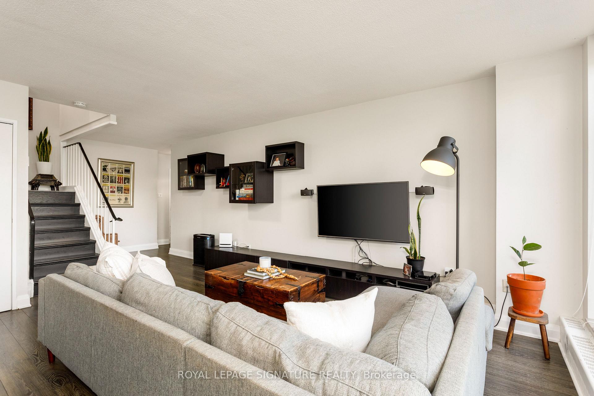 Photo 14 of Unit 302, 35 Ormskirk Avenue, Toronto, High Park-Swansea — HOMEH