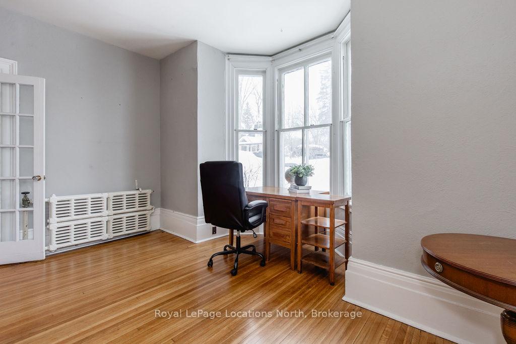 Photo 11 of 29 Tecumseth Street, Orillia — HOMEH