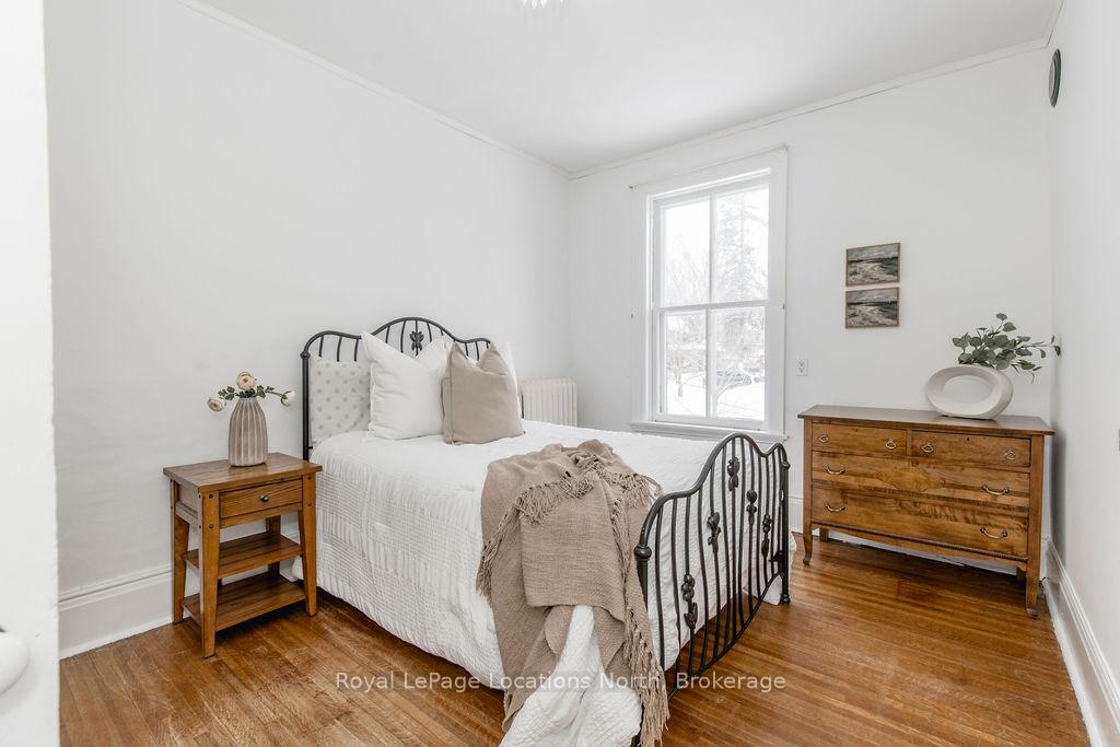 Photo 23 of 29 Tecumseth Street, Orillia — HOMEH