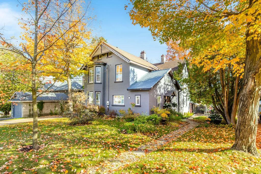 Photo 2 of 29 Tecumseth Street, Orillia — HOMEH