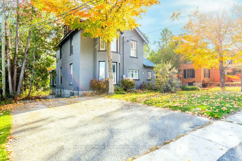 Photo 3 of 29 Tecumseth Street, Orillia — HOMEH