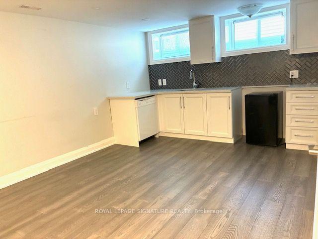 Photo 4 of 625 Braemore Road, Burlington, Roseland — HOMEH
