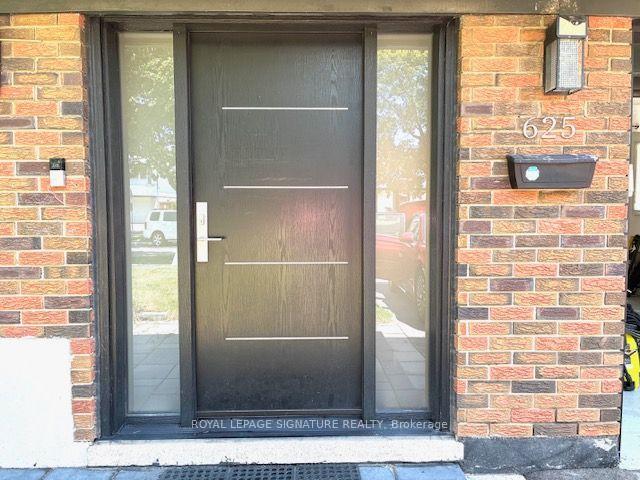 Photo 8 of 625 Braemore Road, Burlington, Roseland — HOMEH