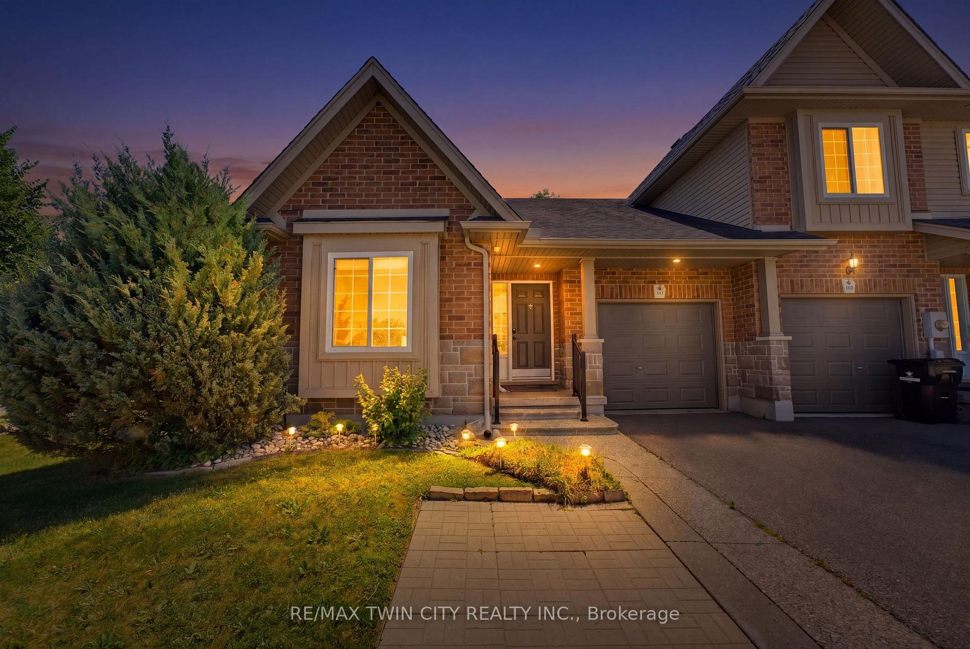 Photo 1 of 934 Zeller Crescent, Kitchener, Grand River South — HOMEH