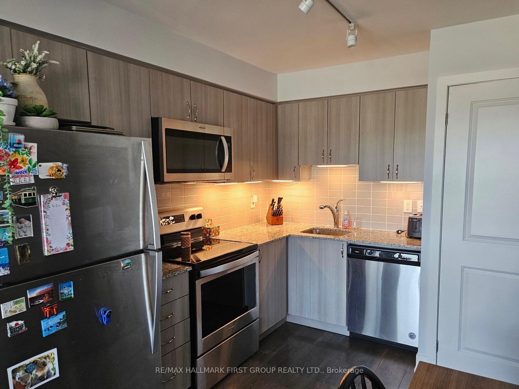 Photo 4 of Unit 1610, 1255 Bayly Street, Pickering, Bay Ridges — HOMEH