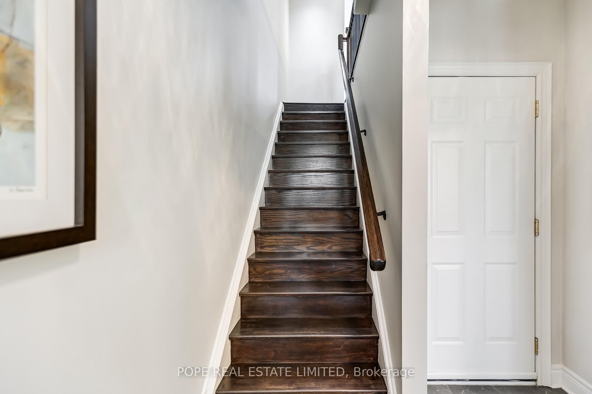 Photo 6 of 21 Ruby Lang Lane, Etobicoke, Mimico — HOMEH