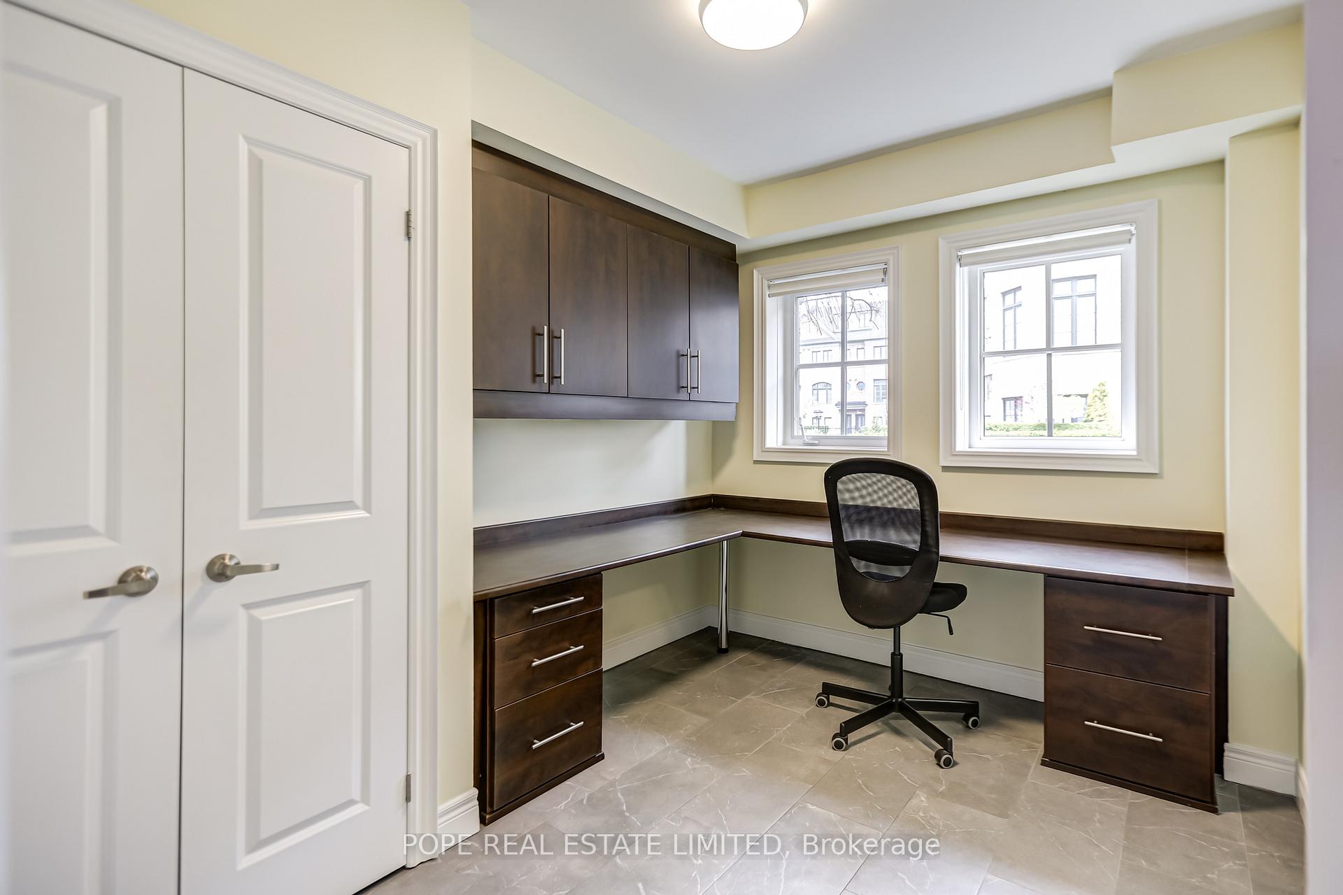 Photo 7 of 21 Ruby Lang Lane, Etobicoke, Mimico — HOMEH