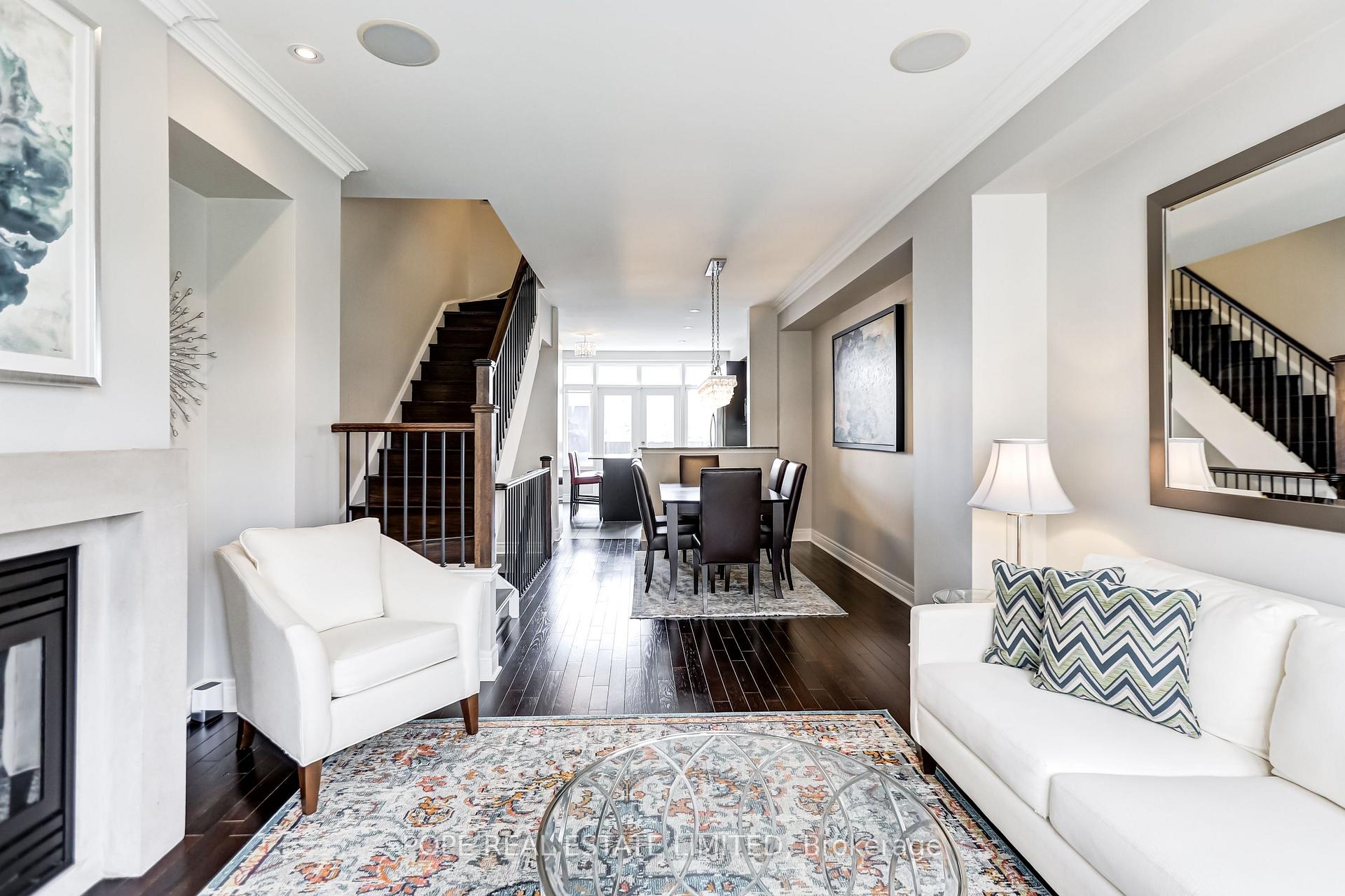 Photo 12 of 21 Ruby Lang Lane, Etobicoke, Mimico — HOMEH