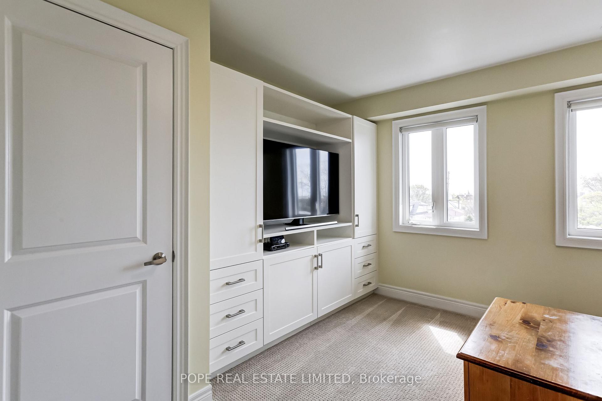 Photo 22 of 21 Ruby Lang Lane, Etobicoke, Mimico — HOMEH