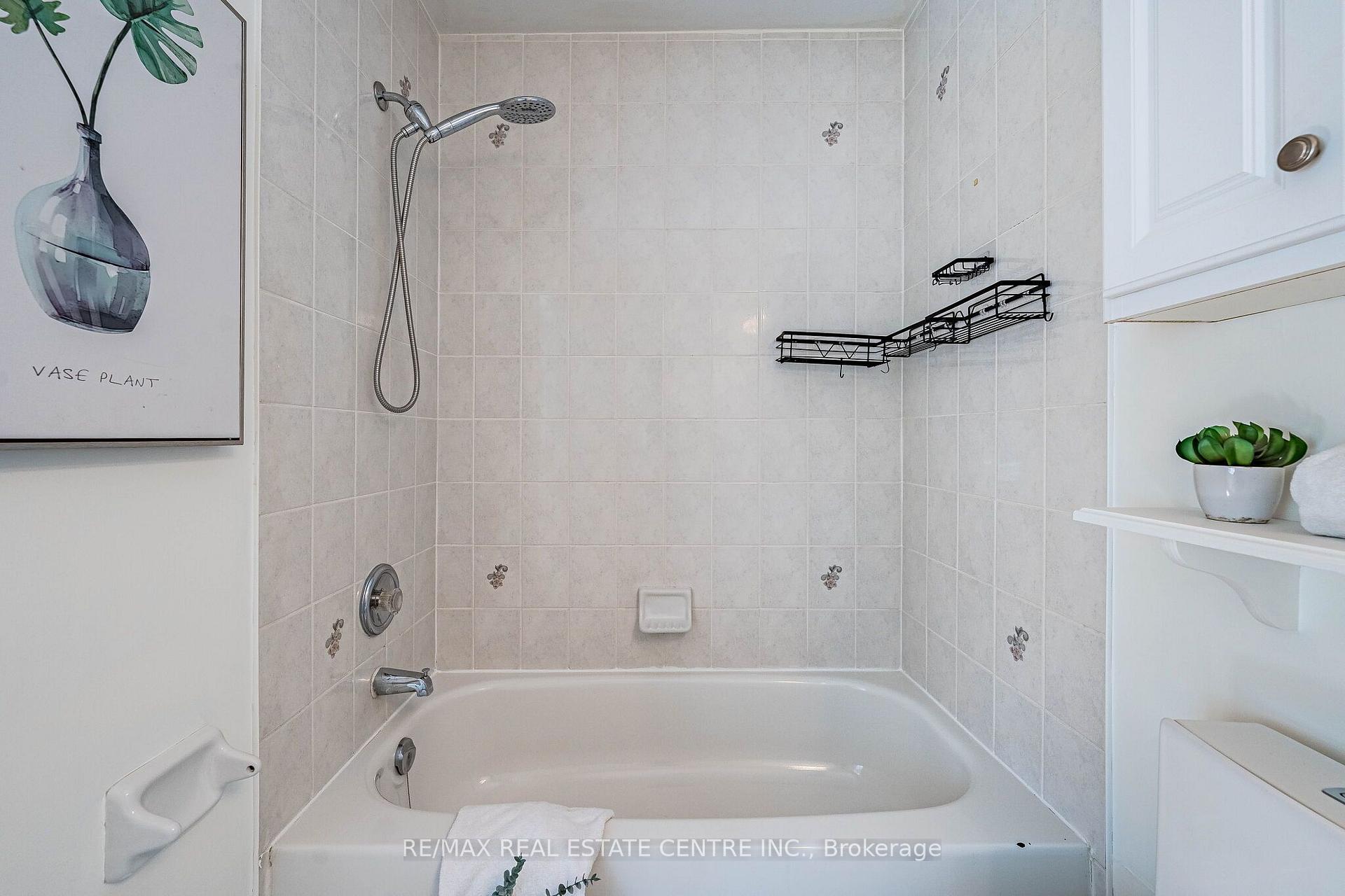 Photo 32 of 29 Mosaics Avenue, Aurora, Aurora Highlands — HOMEH