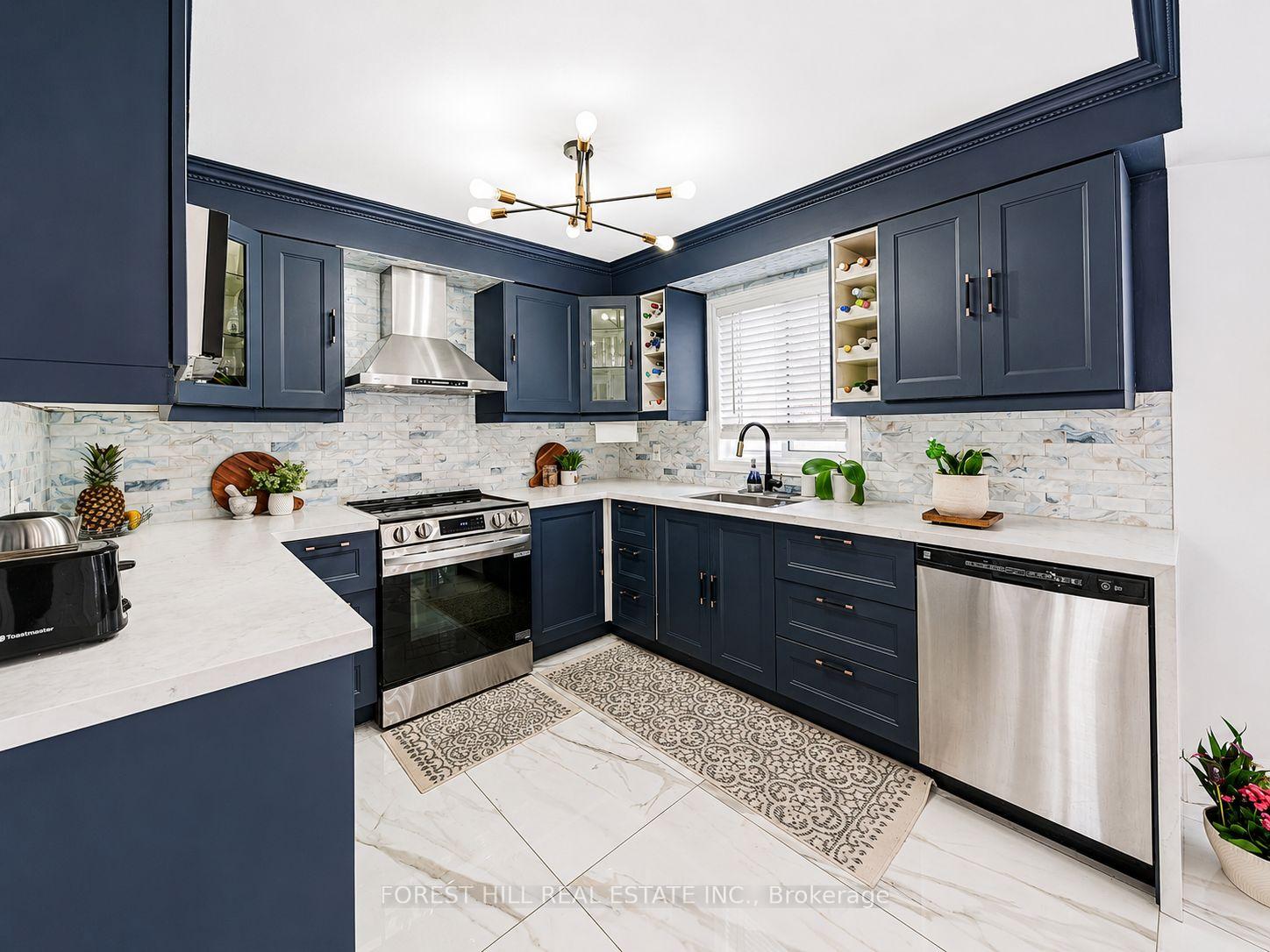 Photo 15 of 196 Sproule Drive, Barrie, Edgehill Drive — HOMEH