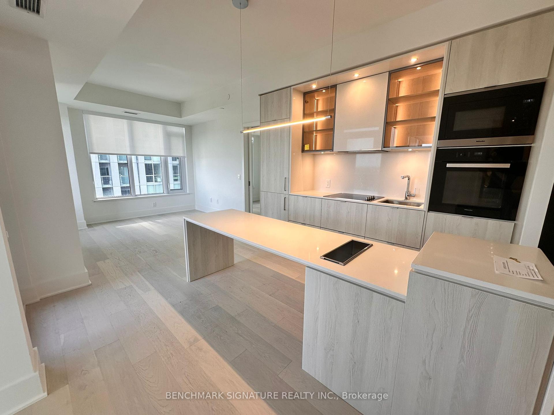 Photo of Unit 3604, 11 Yorkville Avenue