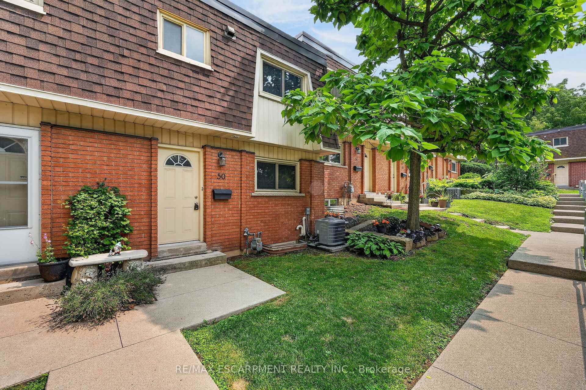 Photo 1 of Unit 50, 125 Bonaventure Drive, Hamilton, Gilbert — HOMEH