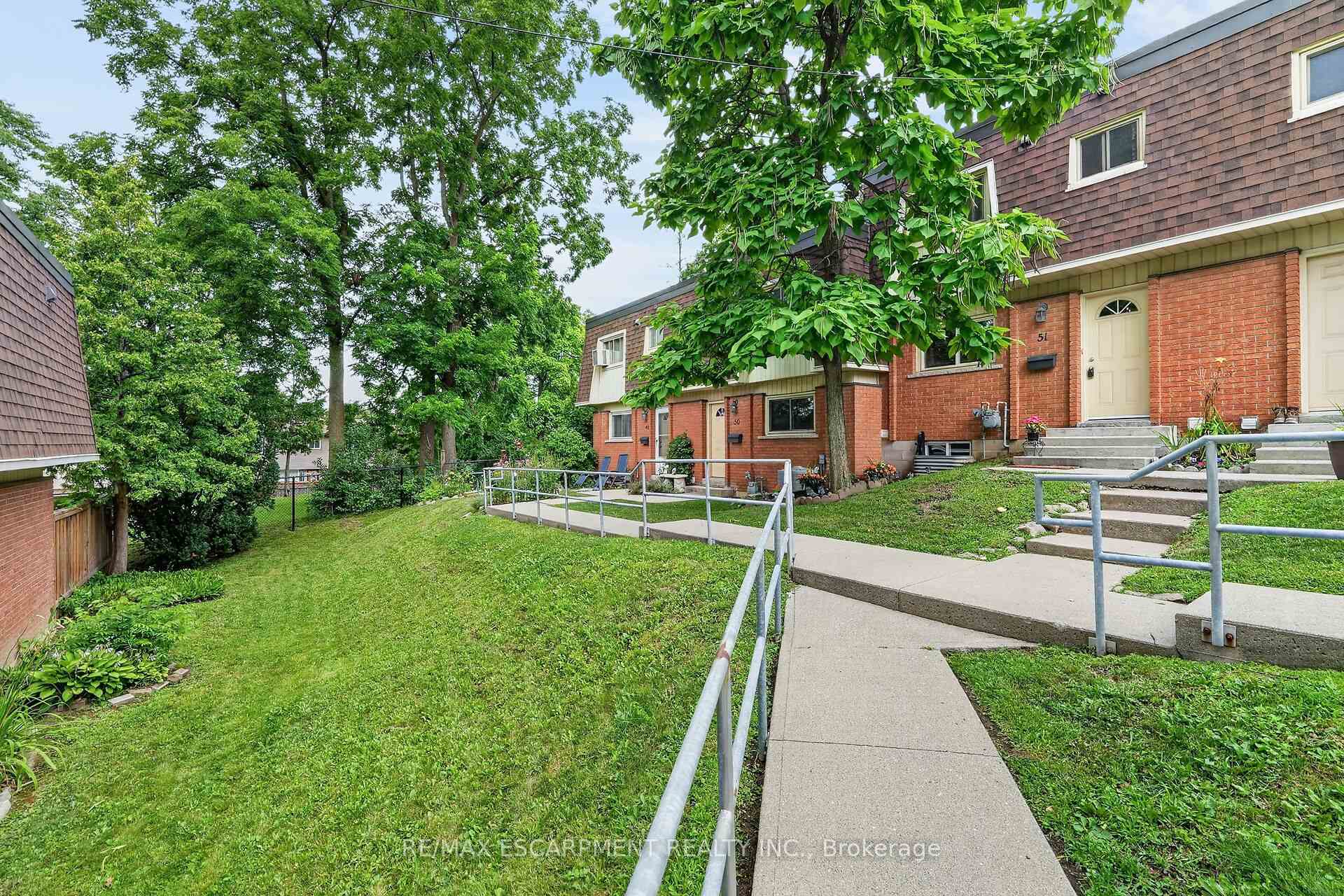 Photo 3 of Unit 50, 125 Bonaventure Drive, Hamilton, Gilbert — HOMEH