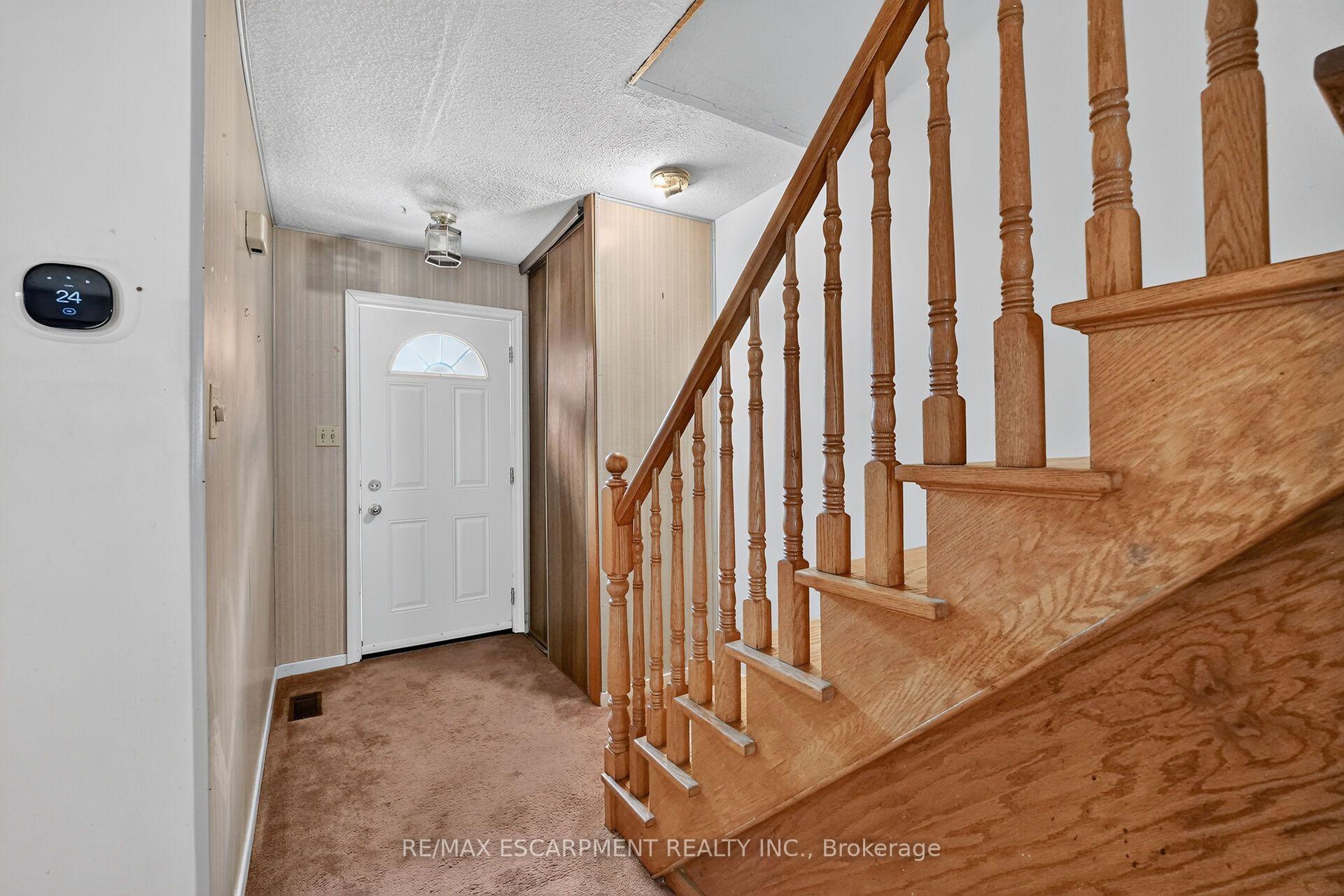 Photo 4 of Unit 50, 125 Bonaventure Drive, Hamilton, Gilbert — HOMEH