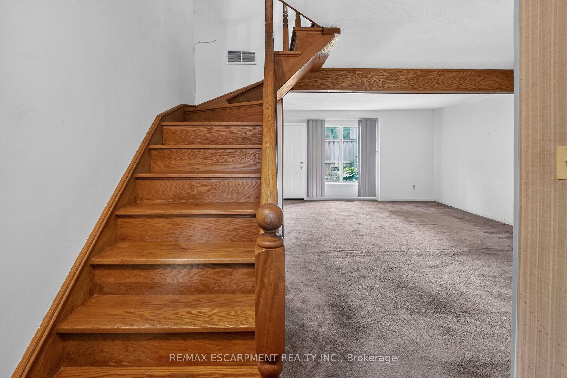 Photo 11 of Unit 50, 125 Bonaventure Drive, Hamilton, Gilbert — HOMEH