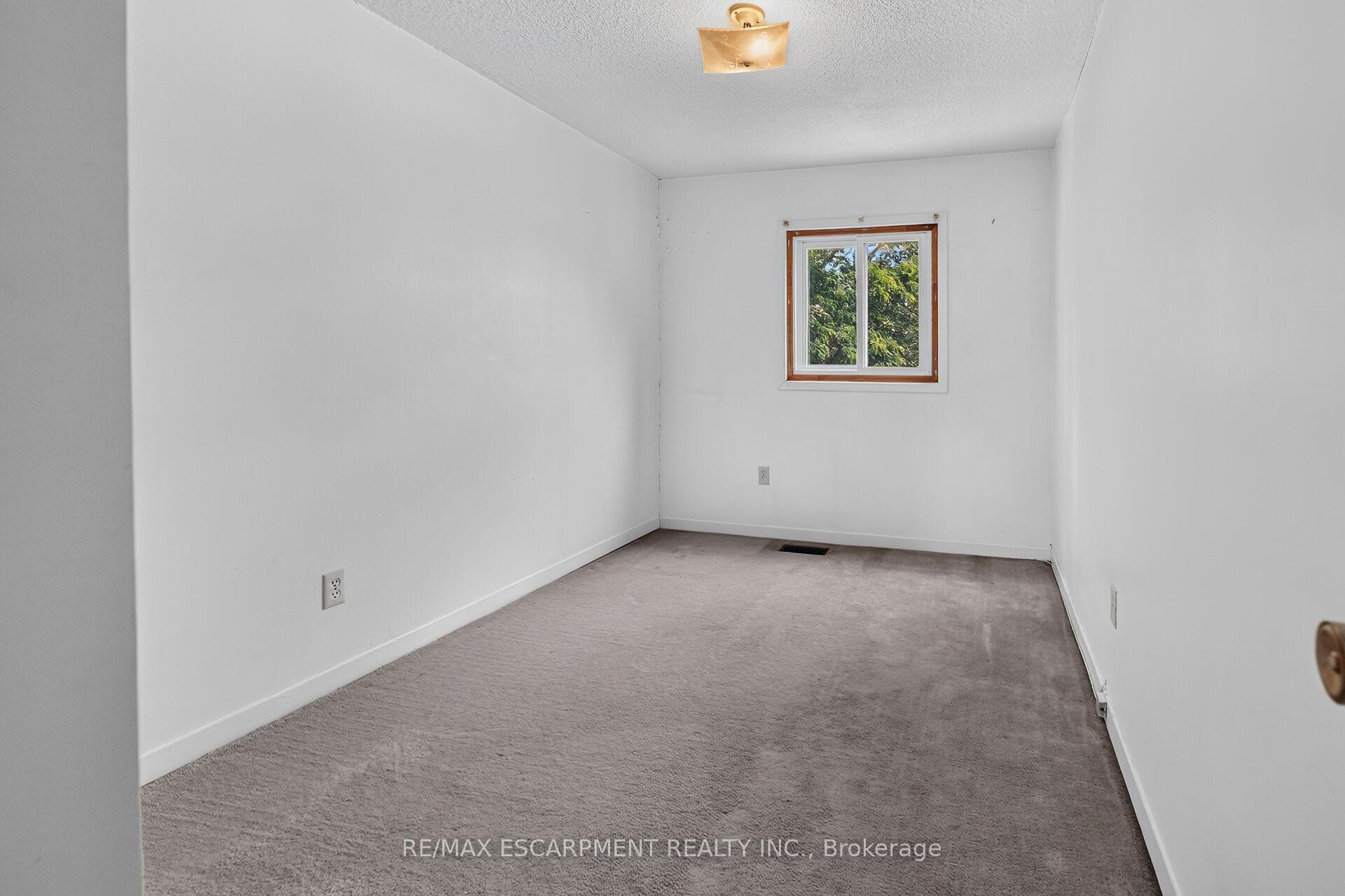 Photo 14 of Unit 50, 125 Bonaventure Drive, Hamilton, Gilbert — HOMEH