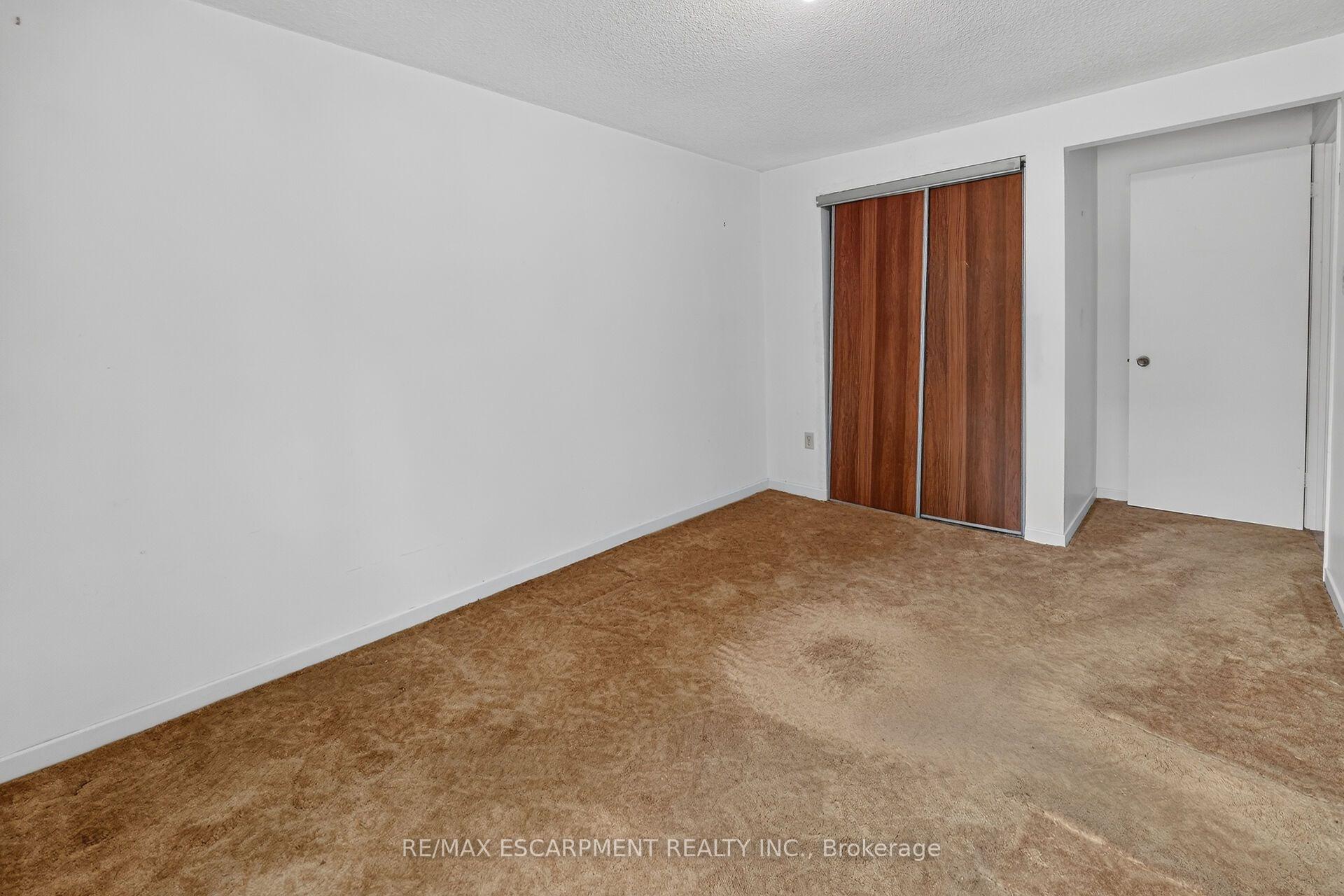 Photo 17 of Unit 50, 125 Bonaventure Drive, Hamilton, Gilbert — HOMEH