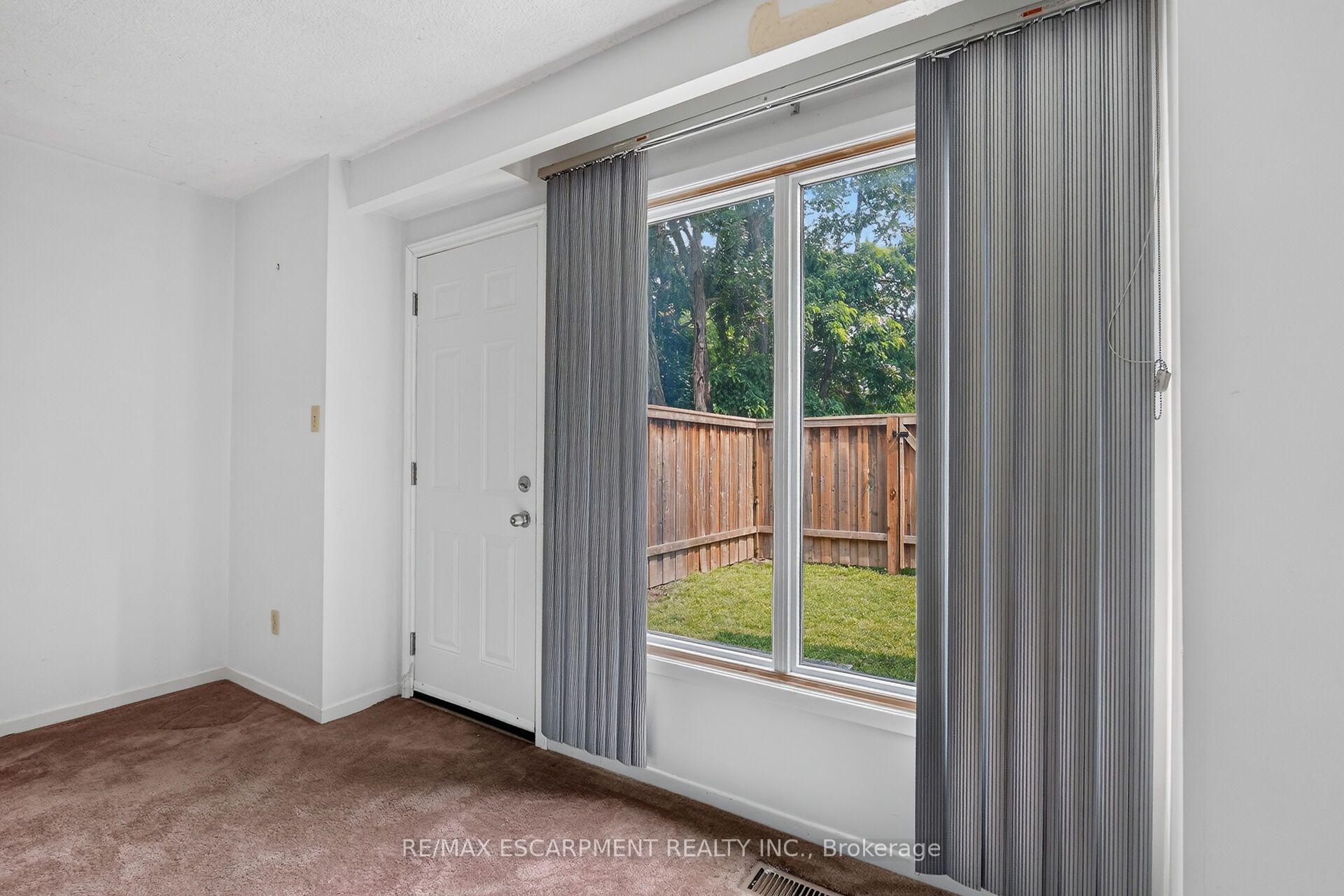 Photo 25 of Unit 50, 125 Bonaventure Drive, Hamilton, Gilbert — HOMEH