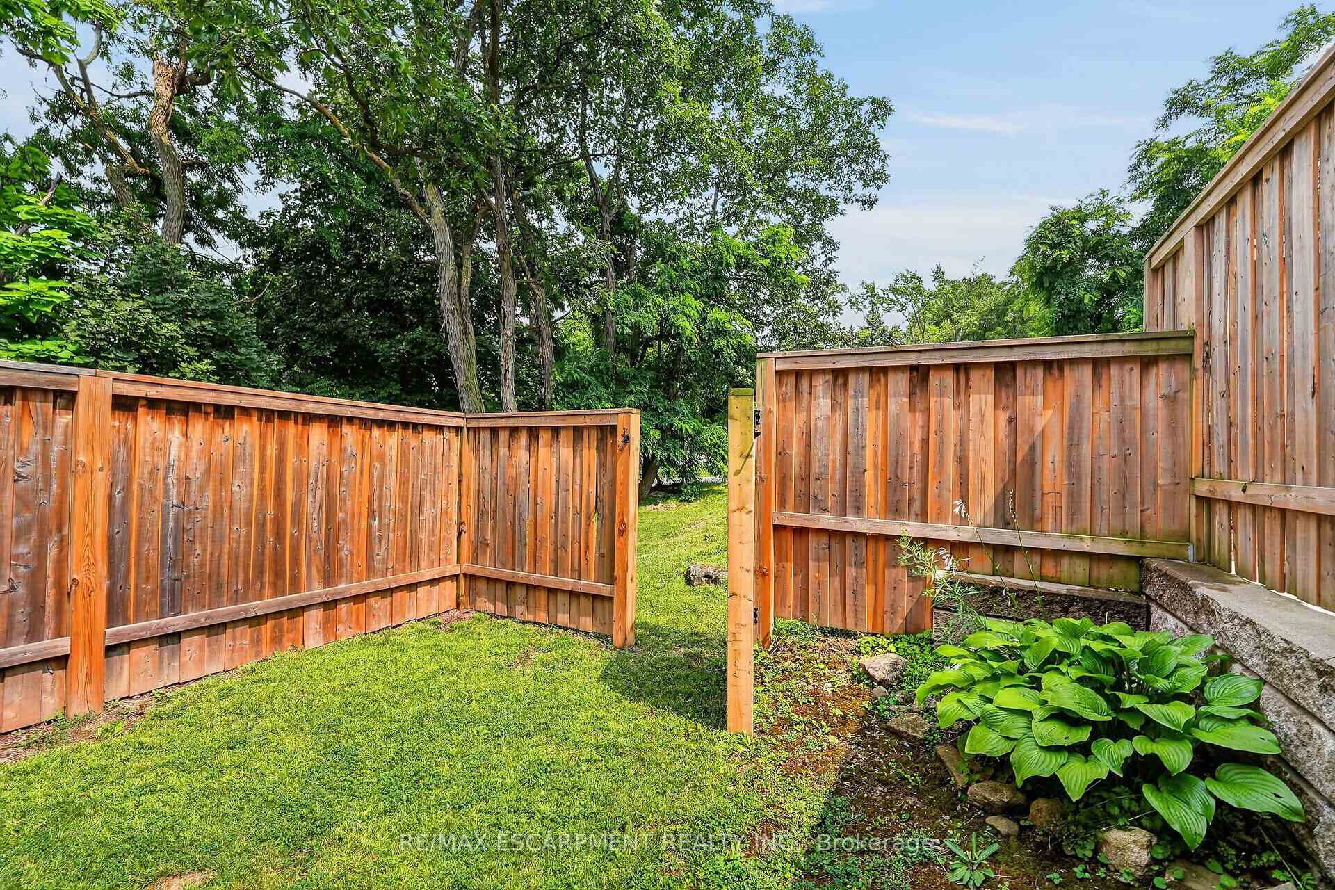 Photo 29 of Unit 50, 125 Bonaventure Drive, Hamilton, Gilbert — HOMEH