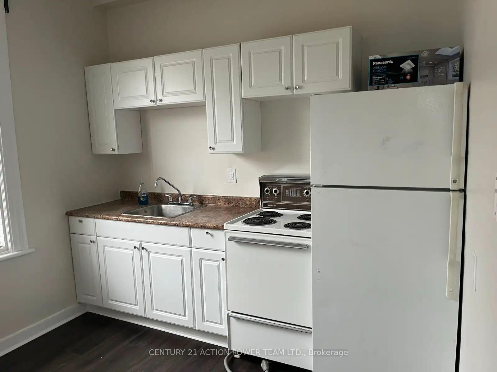 Photo 2 of Unit 1, 703 Cooper Street, Ottawa, Ottawa Centre — HOMEH