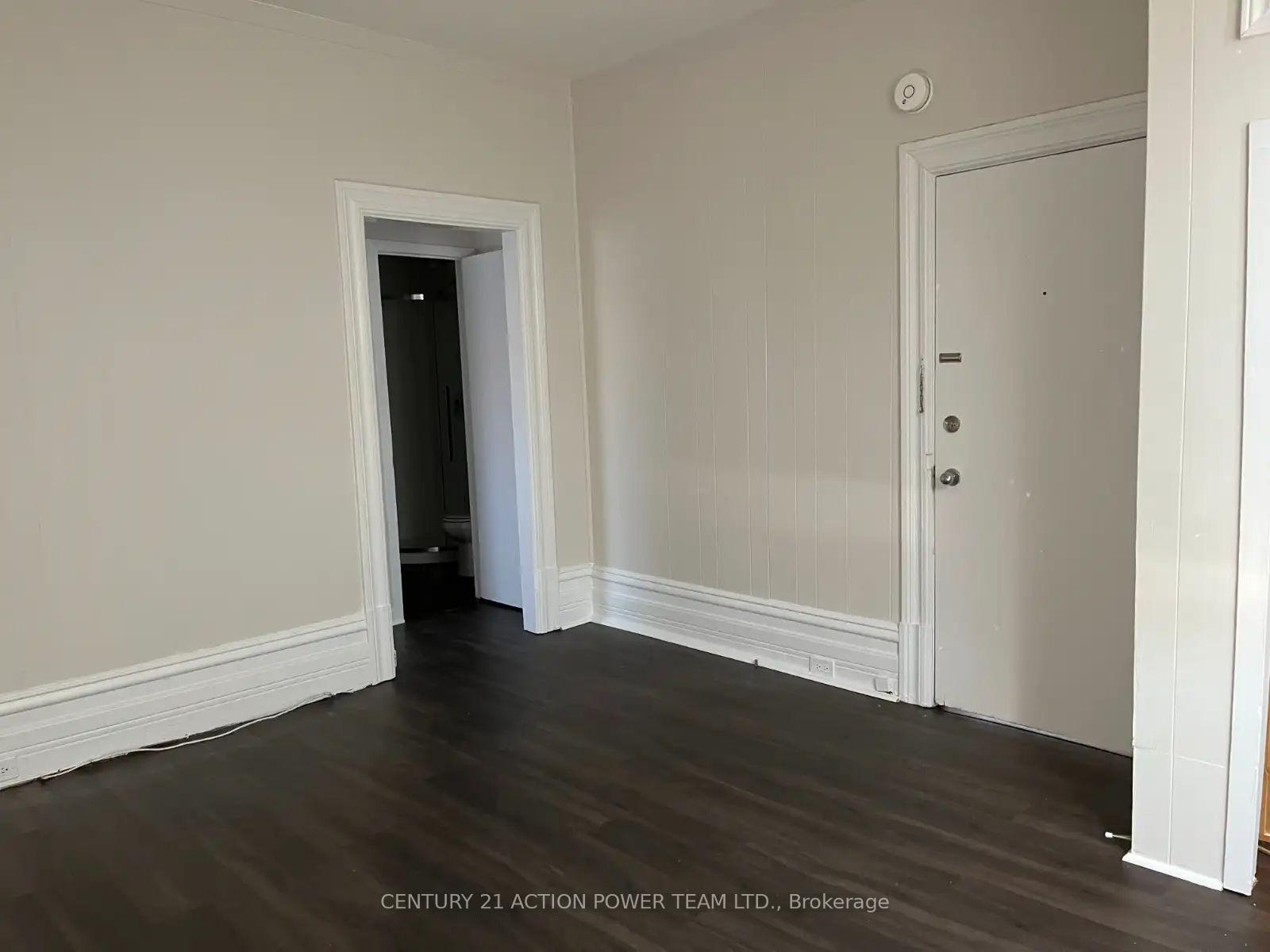 Photo 5 of Unit 1, 703 Cooper Street, Ottawa, Ottawa Centre — HOMEH