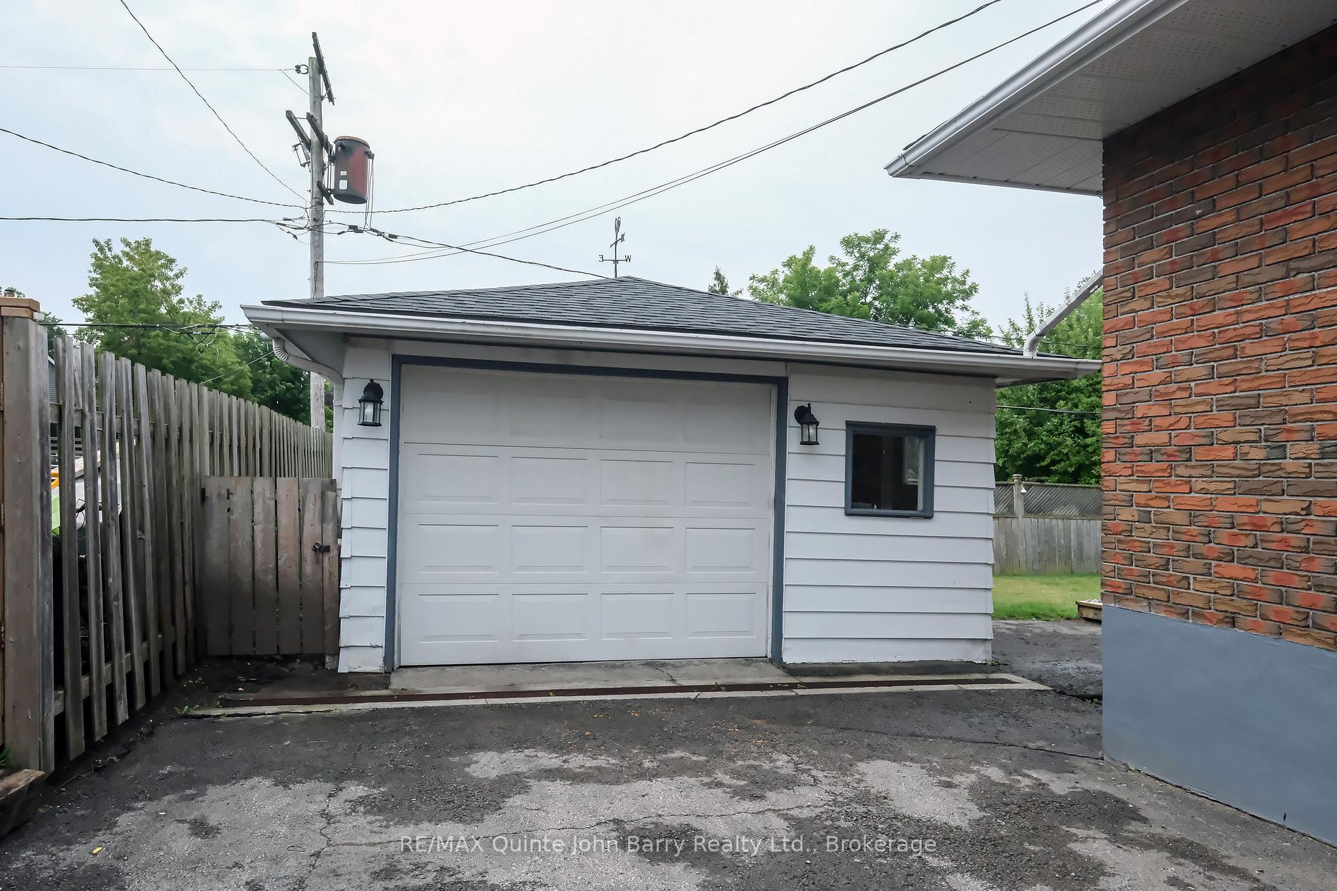 Photo 7 of 14 Gould Street, Quinte West, Trenton Ward — HOMEH