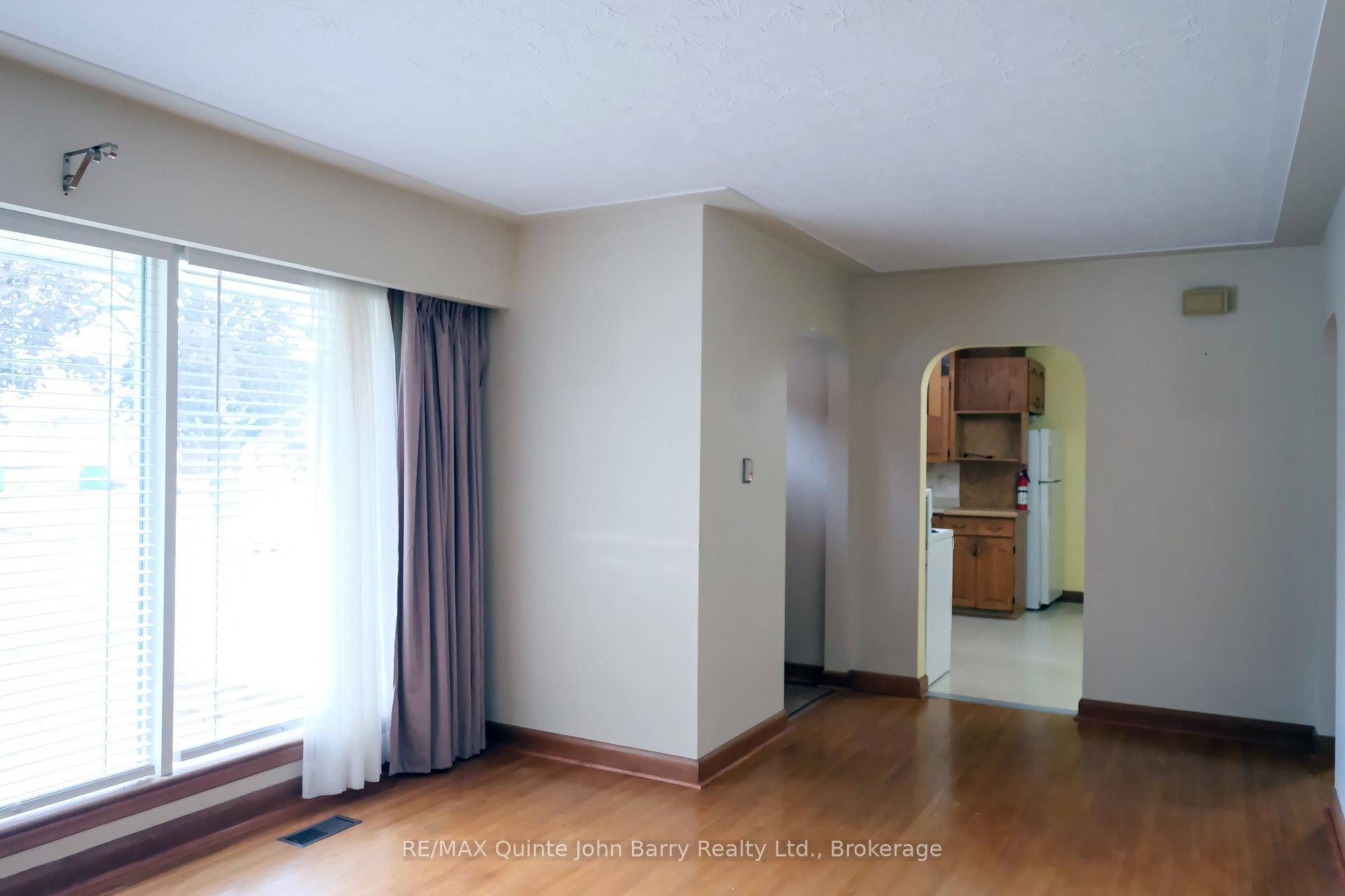 Photo 11 of 14 Gould Street, Quinte West, Trenton Ward — HOMEH