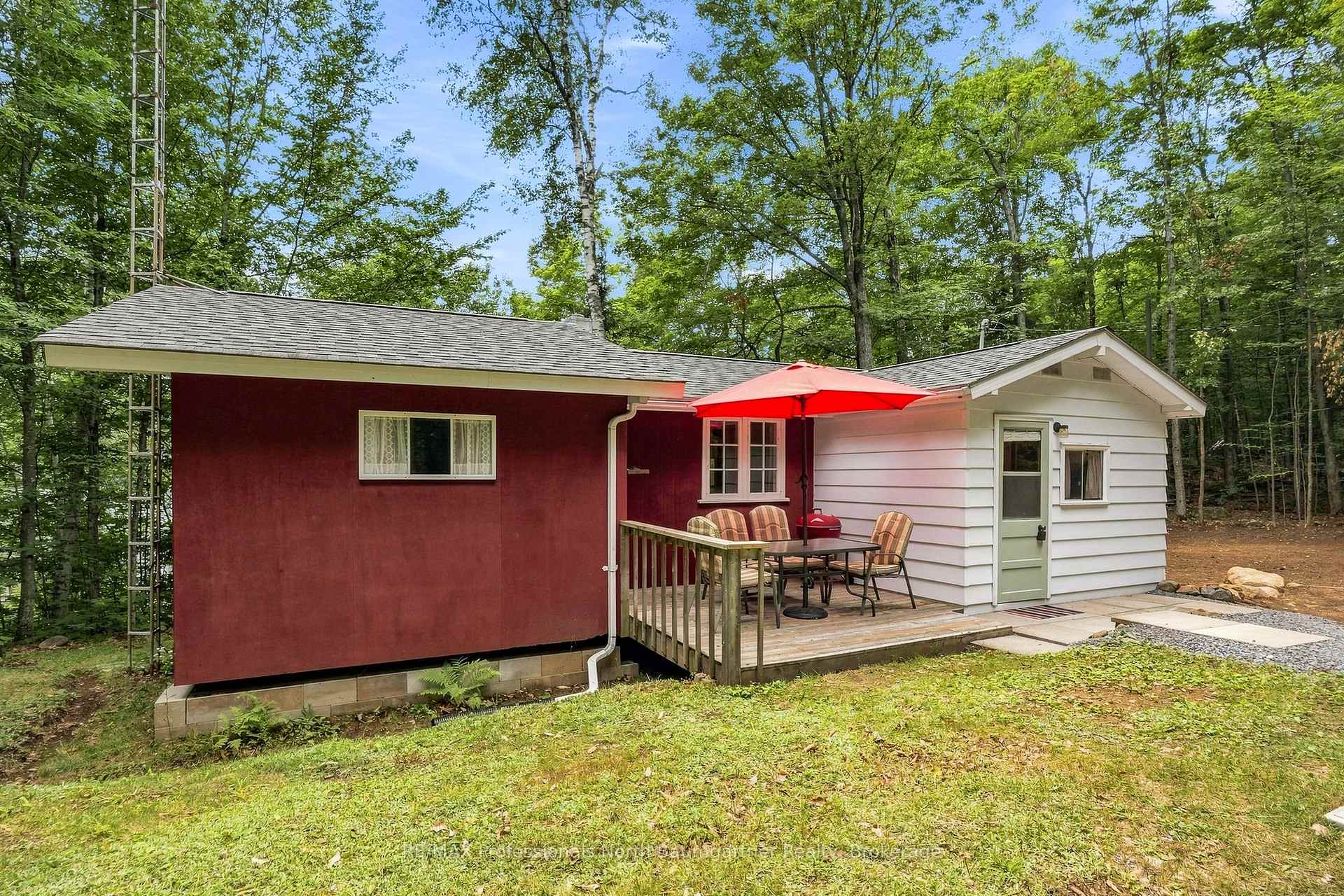 Front of 1075 Nanook Lane