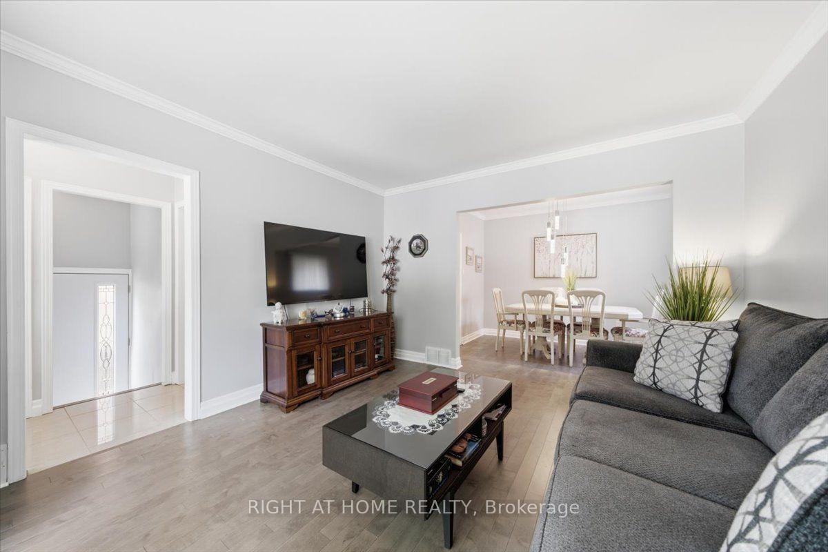 Photo 6 of 188 Queens Avenue, Etobicoke, Mimico — HOMEH