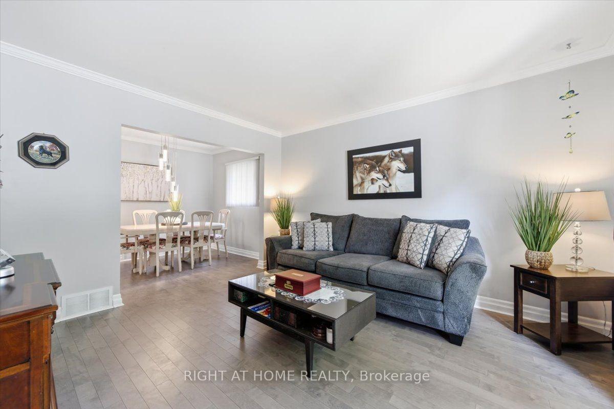 Photo 7 of 188 Queens Avenue, Etobicoke, Mimico — HOMEH