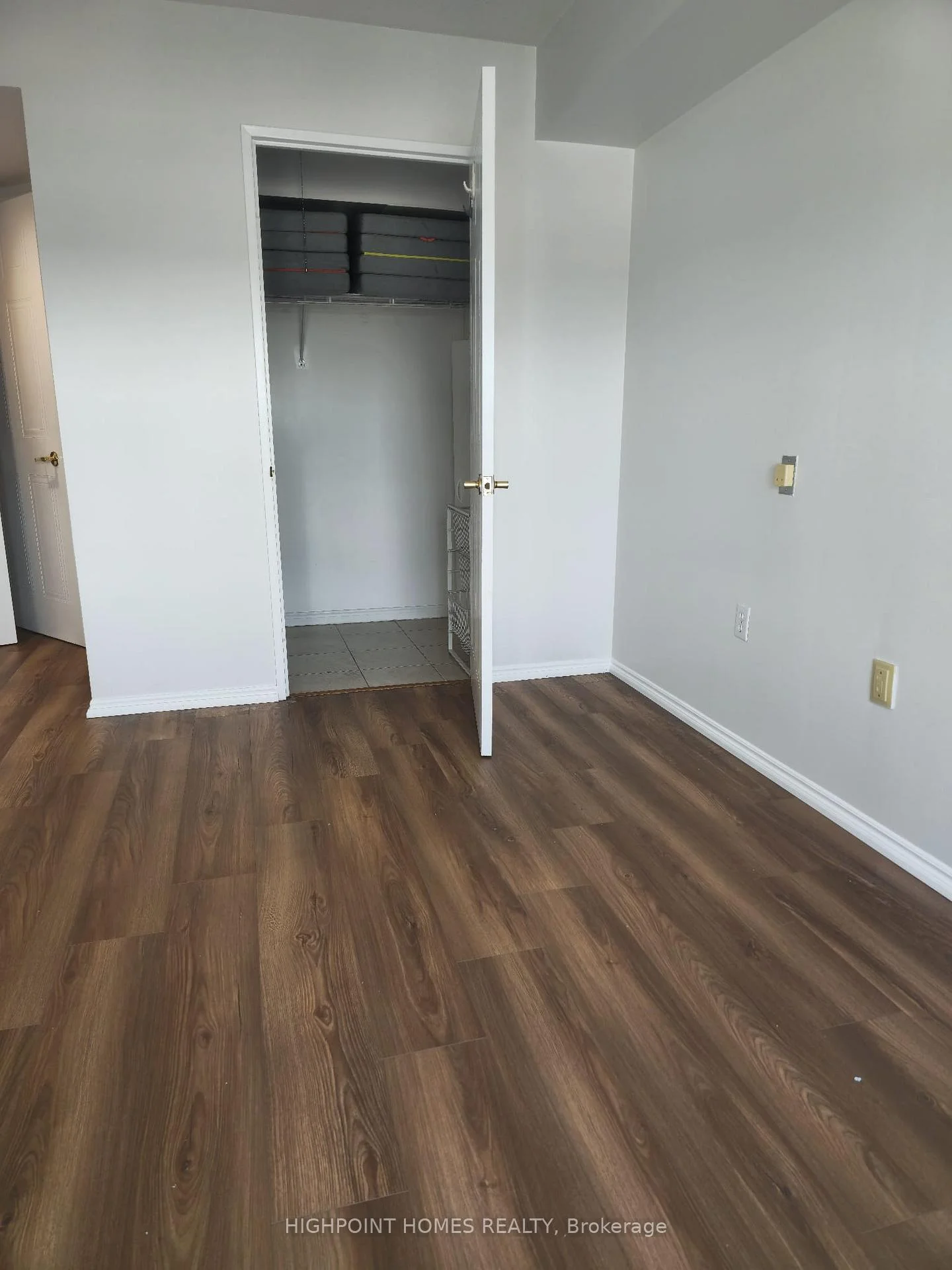 Photo 6 of Unit 706, 11 Thorncliffe Park Drive, Toronto, Thorncliffe Park — HOMEH