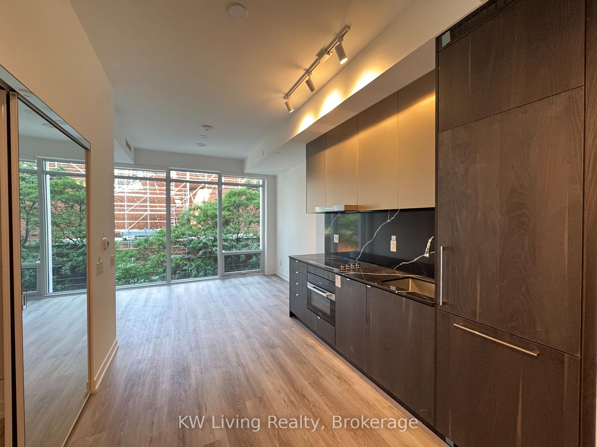 Photo 3 of Unit 307, 771 Yonge Street, Toronto, Rosedale-Moore Park — HOMEH