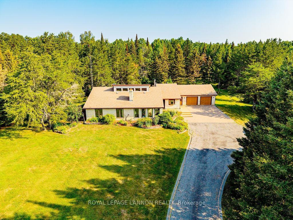 Photo 2 of 4600 Mapleward Rd., Thunder Bay, McIntyre South — HOMEH