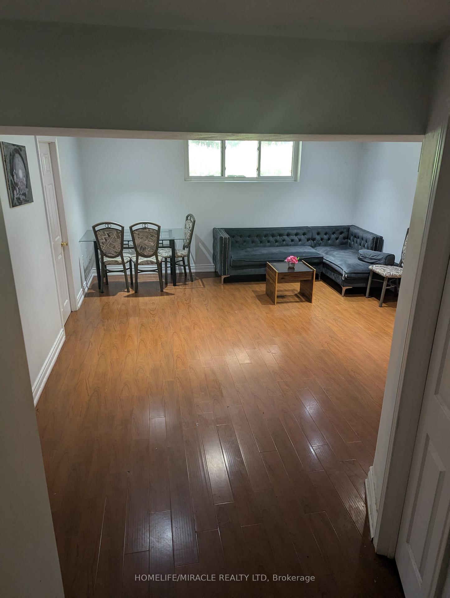 Photo 5 of 10 Eaglewing Court E, Scarborough, Morningside — HOMEH
