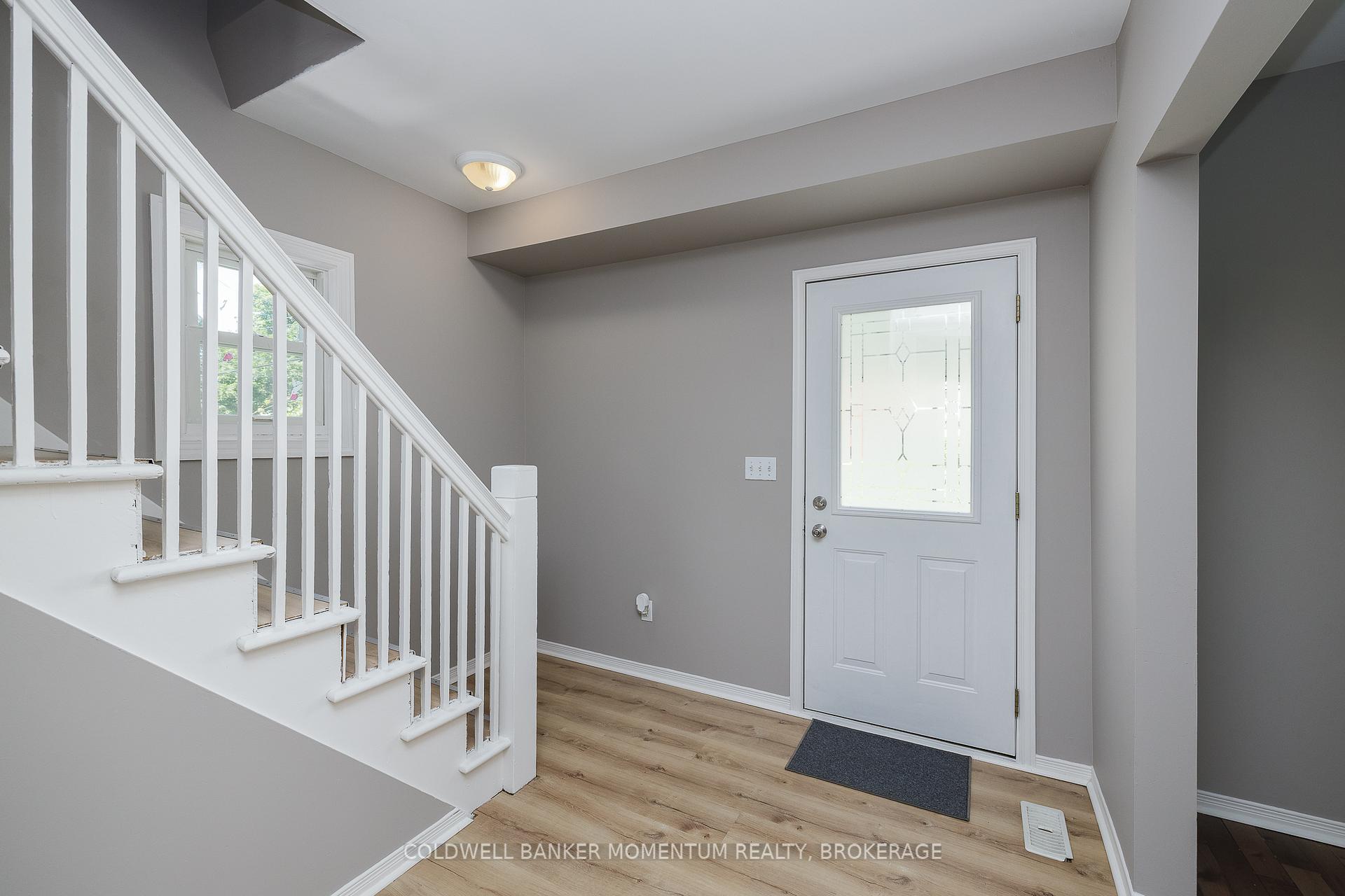 Photo 5 of 25 Gale Crescent, St. Catharines, E. Chester — HOMEH