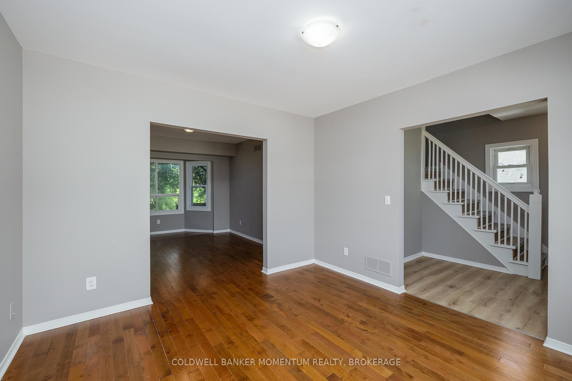 Photo 9 of 25 Gale Crescent, St. Catharines, E. Chester — HOMEH