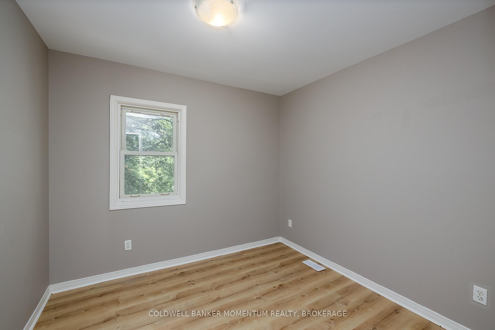 Photo 22 of 25 Gale Crescent, St. Catharines, E. Chester — HOMEH