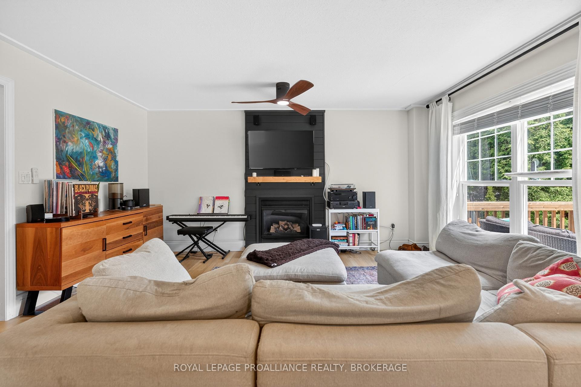 Photo 13 of 87 Dalgleish Avenue, Kingston, Kingston East (Incl Barret Crt) — HOMEH