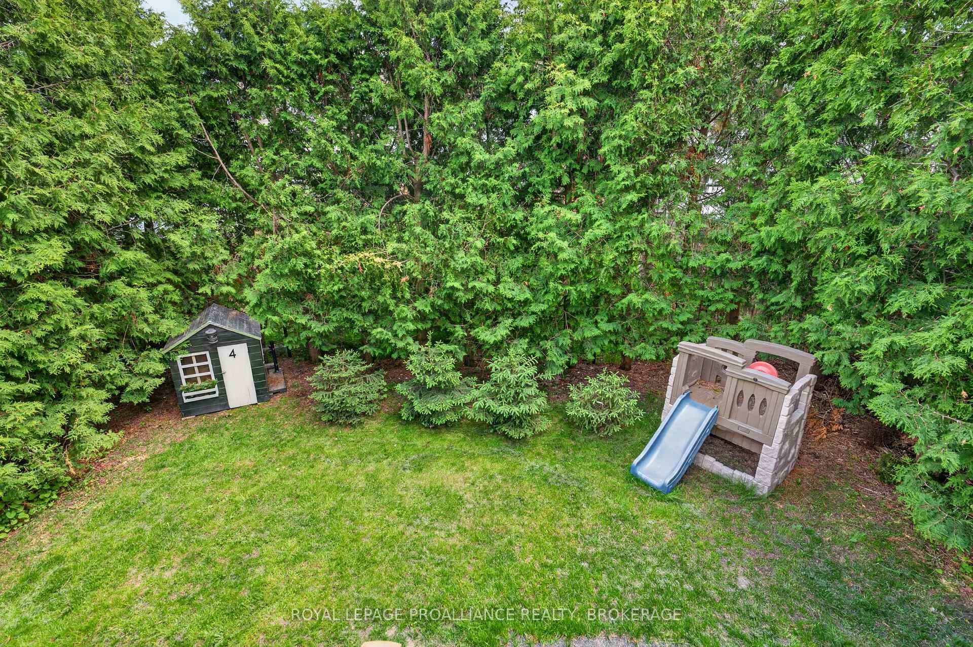 Photo 47 of 87 Dalgleish Avenue, Kingston, Kingston East (Incl Barret Crt) — HOMEH