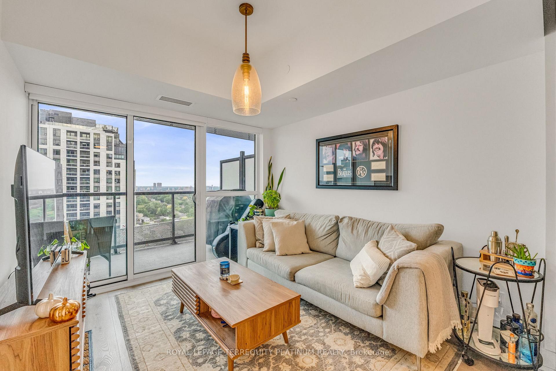 Photo 1 of Unit 1410, 11 Lillian Street, Toronto, Mount Pleasant West — HOMEH