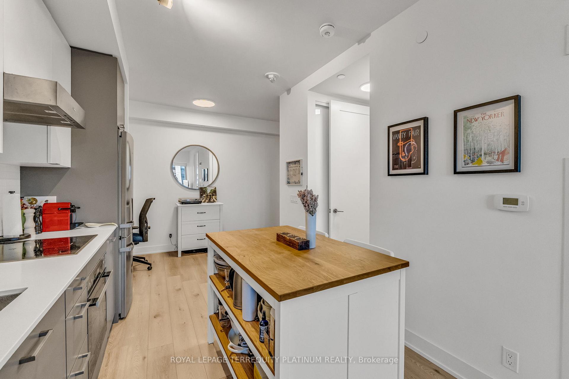 Photo 7 of Unit 1410, 11 Lillian Street, Toronto, Mount Pleasant West — HOMEH