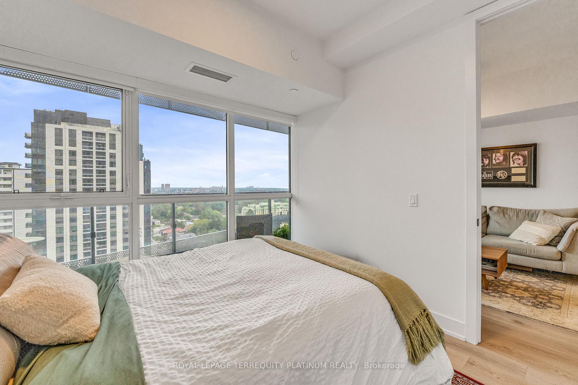 Photo 10 of Unit 1410, 11 Lillian Street, Toronto, Mount Pleasant West — HOMEH