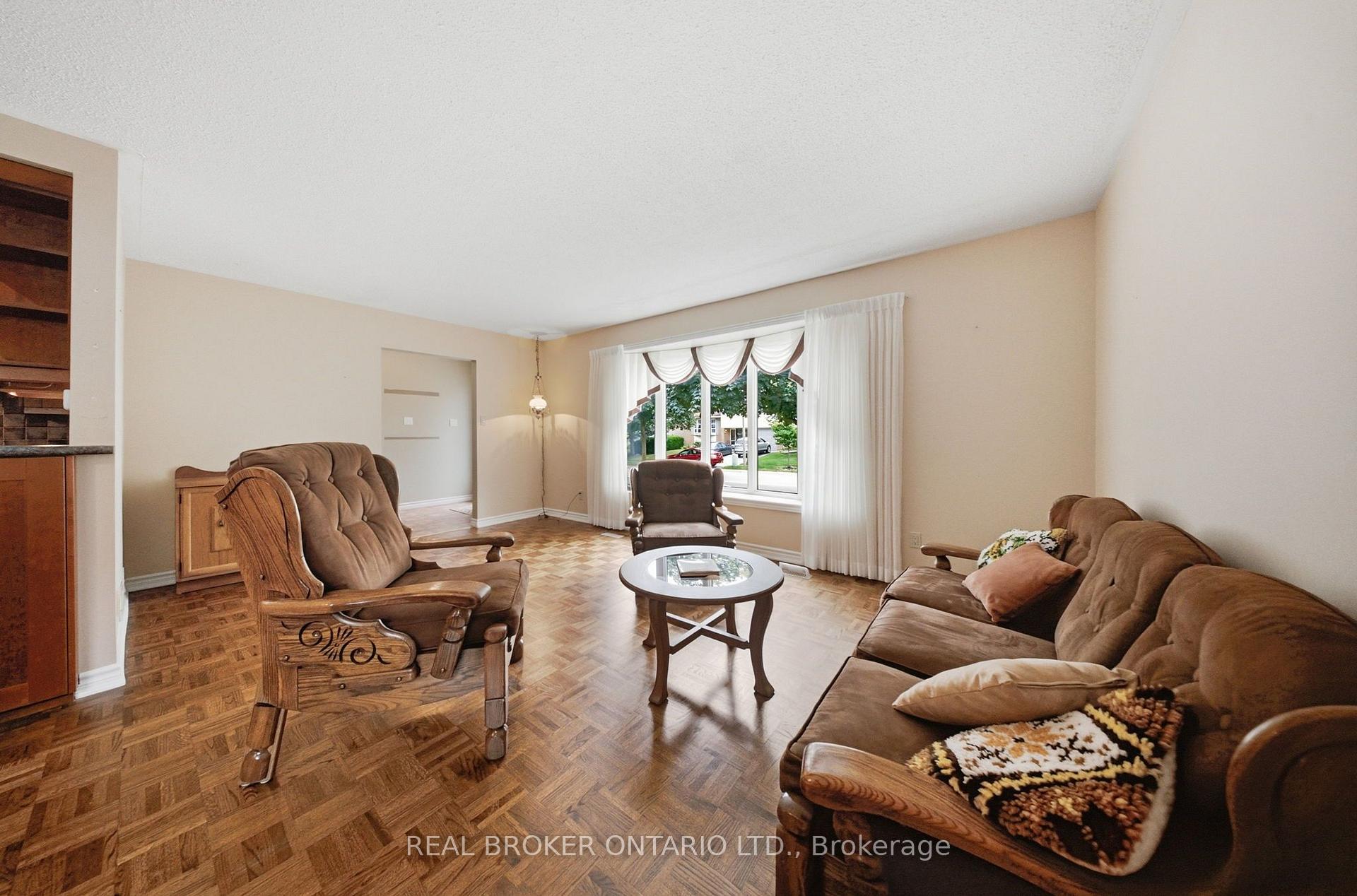 Photo 8 of 3157 Palmer Drive, Burlington, Palmer — HOMEH