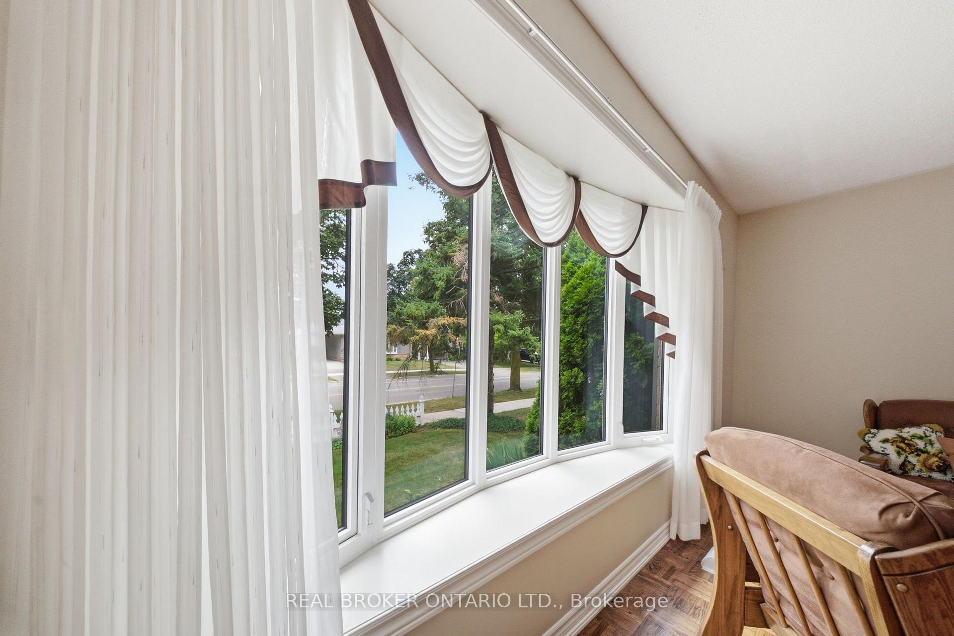 Photo 9 of 3157 Palmer Drive, Burlington, Palmer — HOMEH
