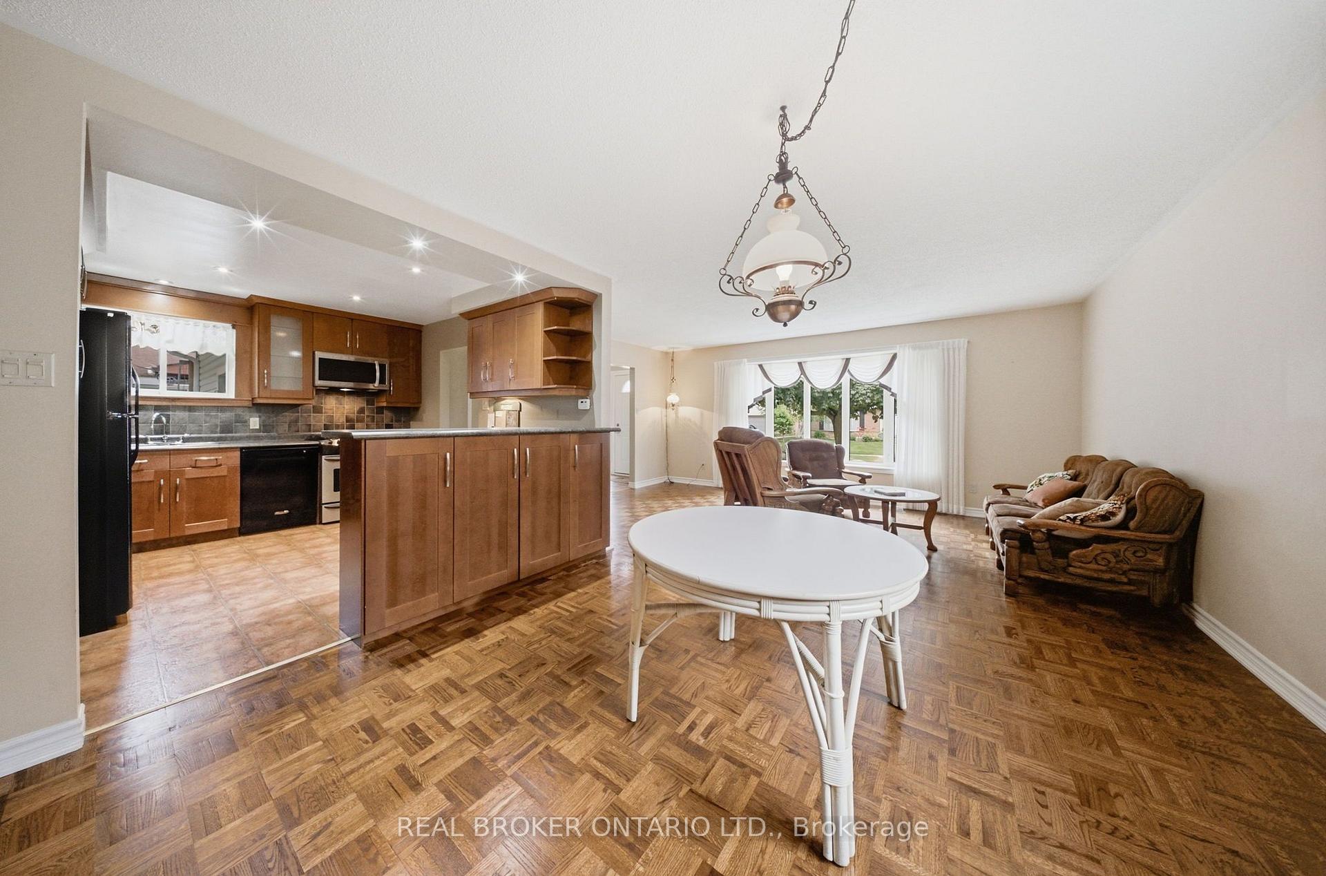 Photo 13 of 3157 Palmer Drive, Burlington, Palmer — HOMEH