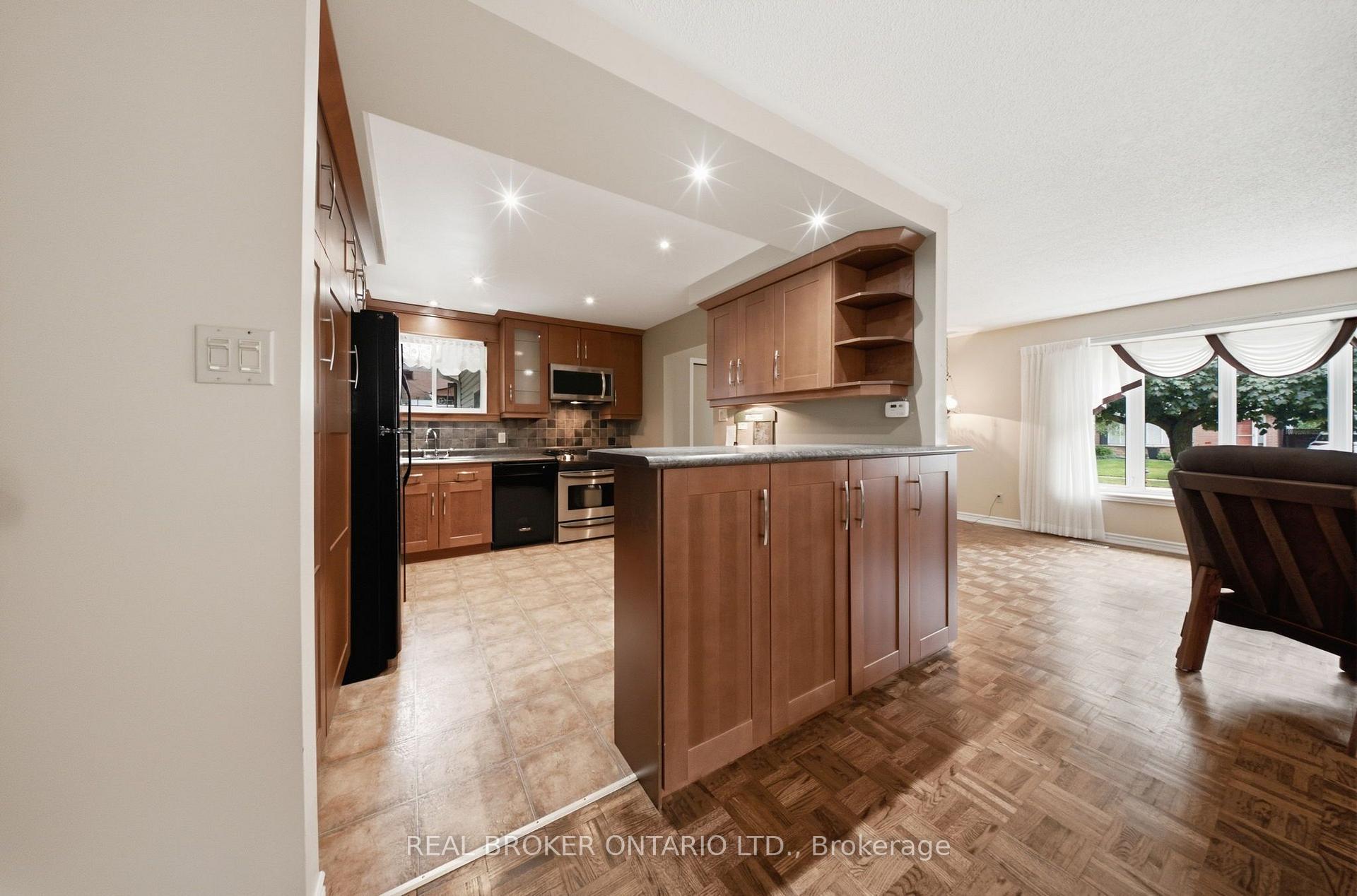 Photo 14 of 3157 Palmer Drive, Burlington, Palmer — HOMEH