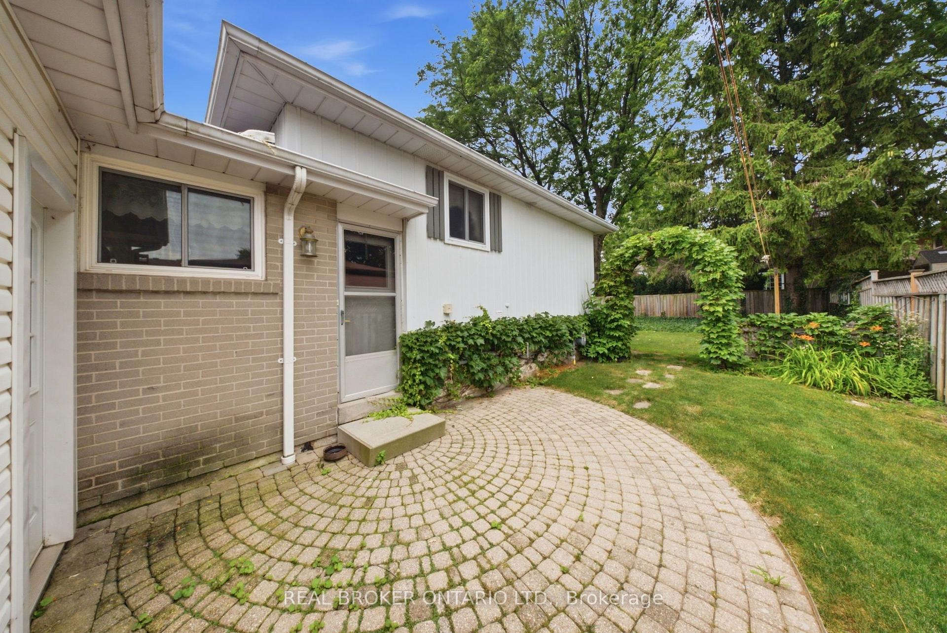 Photo 34 of 3157 Palmer Drive, Burlington, Palmer — HOMEH